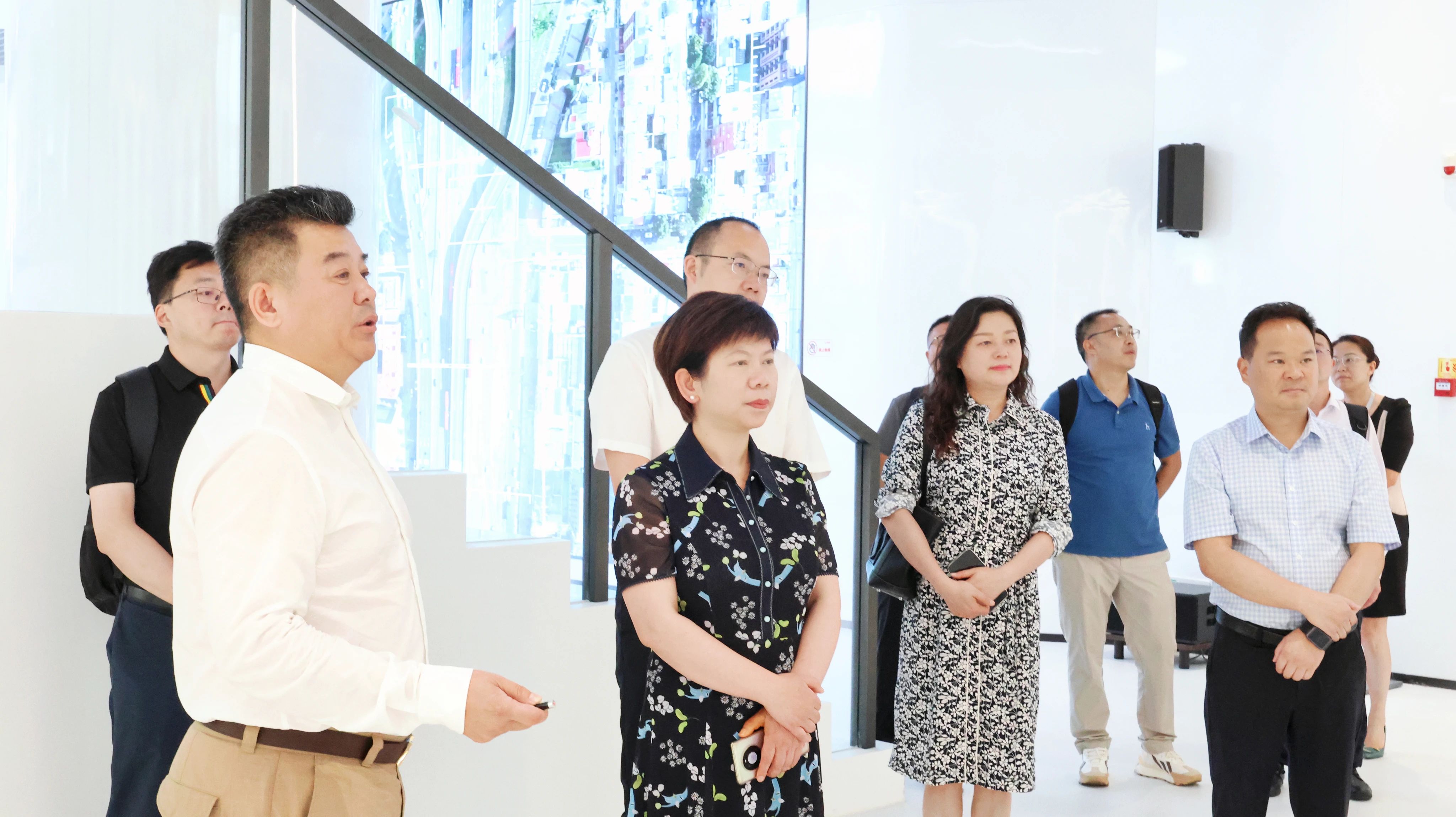 mg冰球突破与成都市郫都区达成战术合作 推动成都影视城建设