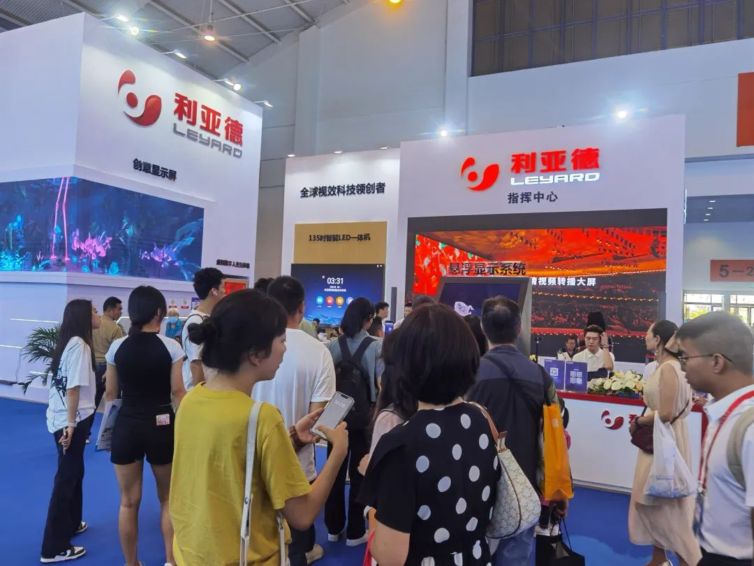 惊艳亮相南博会 | mg冰球突破打造视觉盛宴