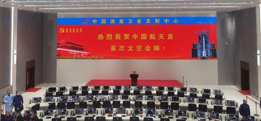 新闻联播报路 | mg冰球突破Micro LED技术赋能广电网络数字化