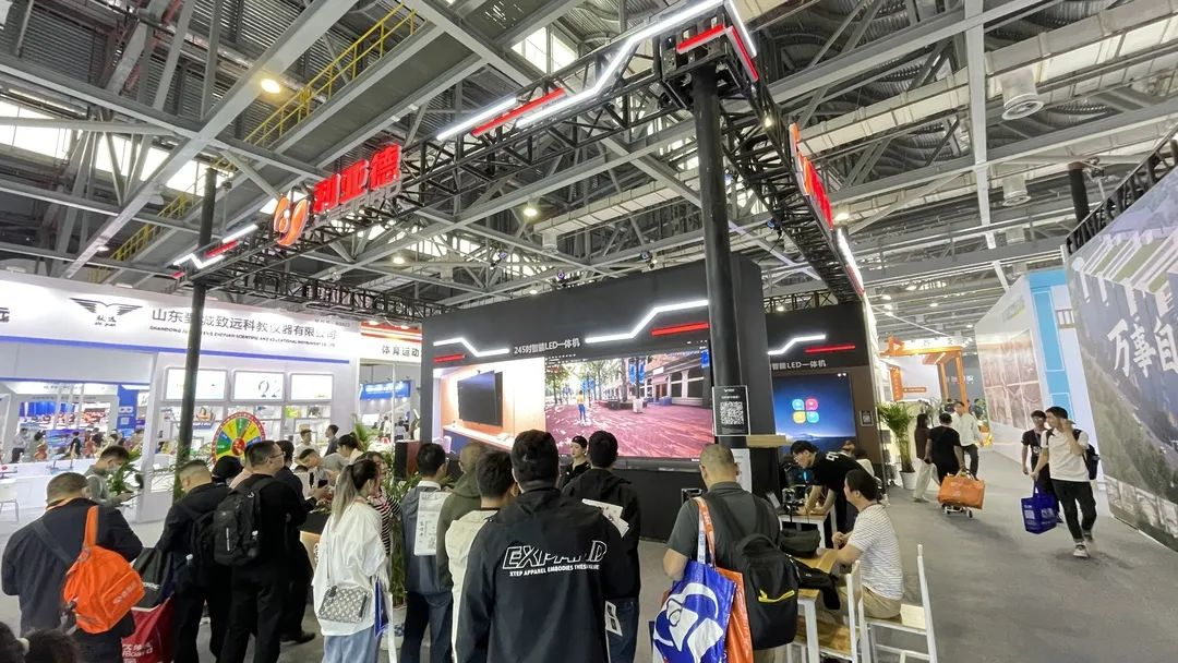 mg冰球突破教育新品及解决规划惊艳亮相81届教装展