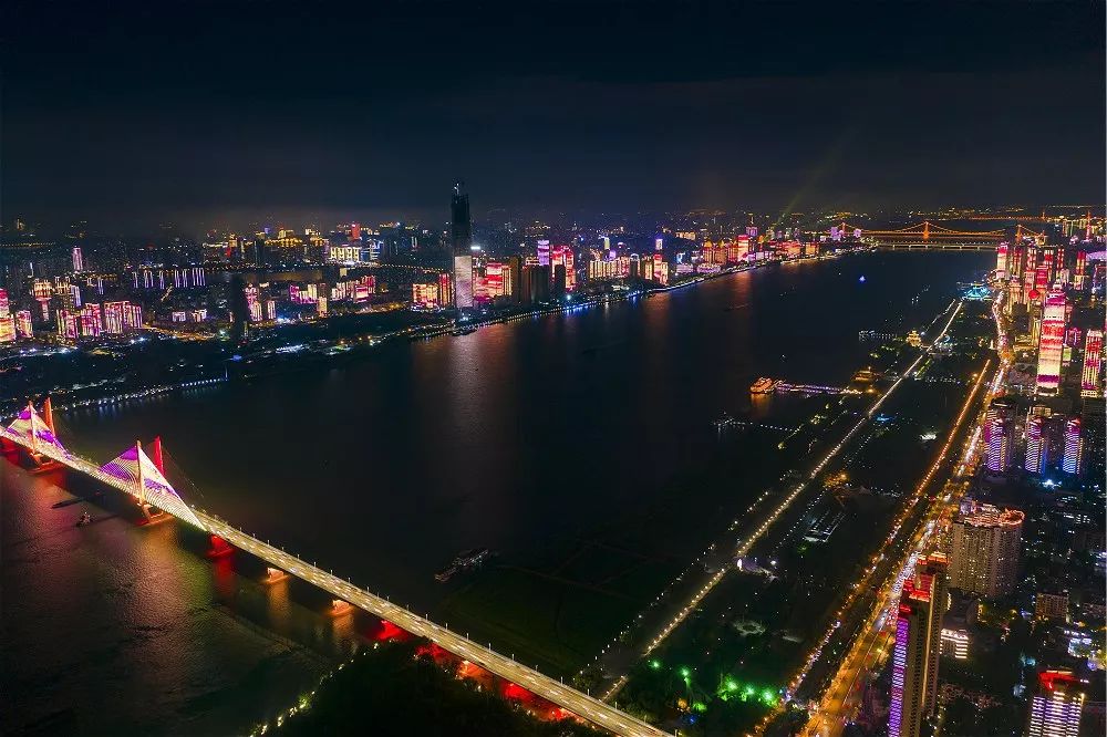 mg冰球突破·奢华版(试玩)官方网站