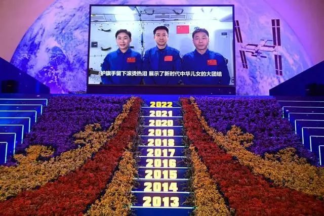 mg冰球突破·奢华版(试玩)官方网站