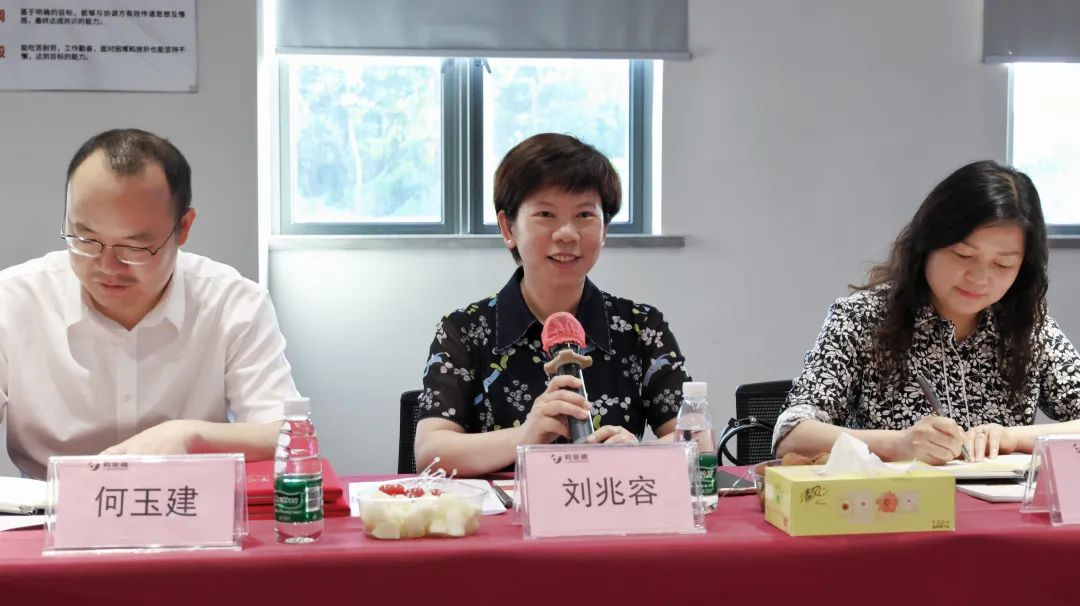 mg冰球突破与成都市郫都区达成战术合作 推动成都影视城建设